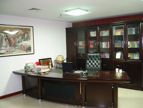 办公室风水探密之:写字台的方位布局风水